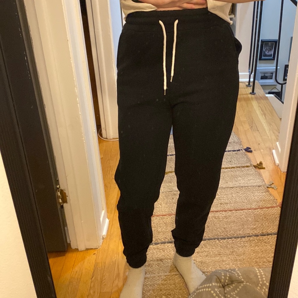 3/$15 Black flattering jogger style sweatpants